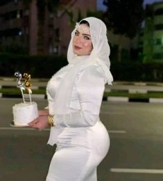 كارلا, 40 سنة, النساء