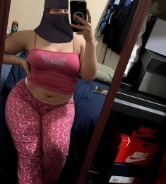 Aomnia, 21 سنة, النساء